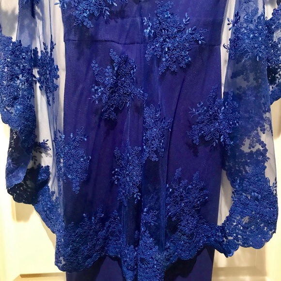 Royal Blue Lace Cape Gown HOMECOMING - Picture 6 of 8